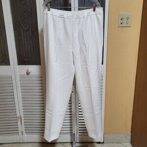 BEND OVER Ladies "NEW WITHOUT TAG"  White Elastic Waist Pants